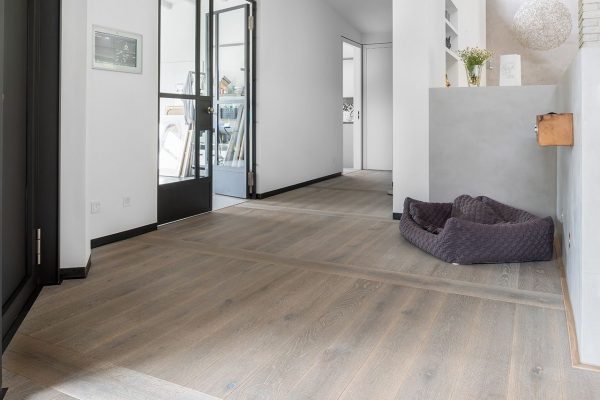 Private Residence Bremen Germany, Are Grey Wood Floors Popular In Germany